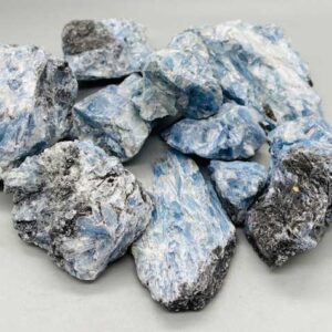 ~3# Flat of Kyanite, Pariba a quality