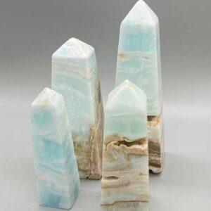 1 kg 3-5" (4-4/pk) Caribbean Calcite obelisk