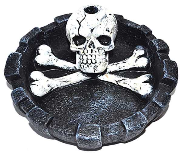 4 1/2" Skull & Crossbones ashtray