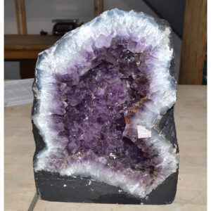 31.3# Amethyst cathedral